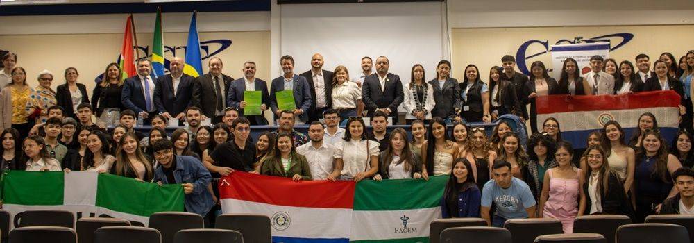 FCE-UNA participa en jornada académica en Brasil y firma convenio de cooperación con UFSC
