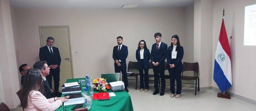 Estudiantes de Administración presentan su proyecto final de carrera