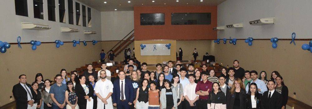 Charla por Noviembre Azul 2025 en la FCE UNA